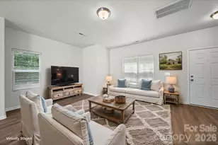 6013 Vista Woods Ln, Charlotte, NC 28215 - Photo 5