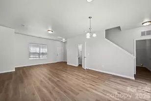 6013 Vista Woods Ln, Charlotte, NC 28215 - Photo 11