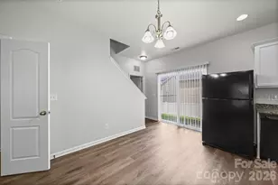 6013 Vista Woods Ln, Charlotte, NC 28215 - Photo 9