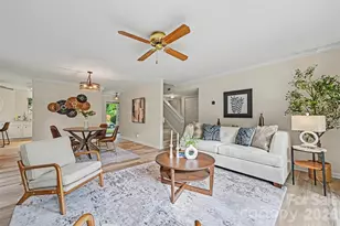 8834 Rittenhouse Cir, Charlotte, NC 28270 - Photo 5