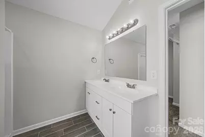 8246 Weeping Fig Lane, Charlotte, NC 28215 - Photo 21