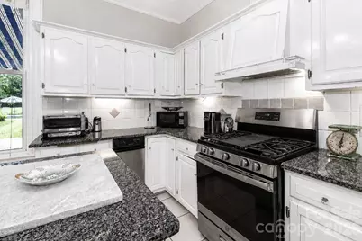804 E Broad Street, Statesville, NC 28677 - Photo 17