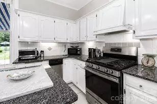 804 E Broad St, Statesville, NC 28677 - Photo 17