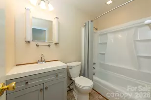 76 Maple Springs Rd, Asheville, NC 28805 - Photo 11