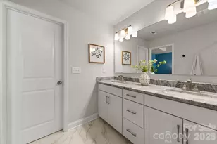 5012 Calvine Ml Wy, Charlotte, NC 28205 - Photo 21
