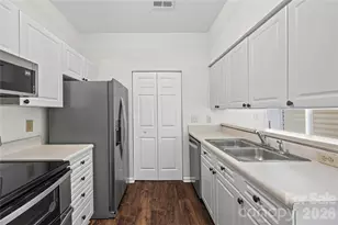 711 Stone Village Dr, Fort Mill, SC 29708 - Photo 11
