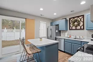 12350 Hennigan Pl Ln, Charlotte, NC 28214 - Photo 5