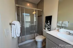 16034 Roscoe Ln, Charlotte, NC 28204 - Photo 9