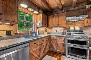 267 Trillium Ln, Burnsville, NC 28714 - Photo 13