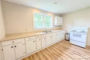 818 Grier St, Lincolnton, NC 28092 - Photo 7