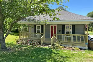 818 Grier St, Lincolnton, NC 28092 - Photo 1