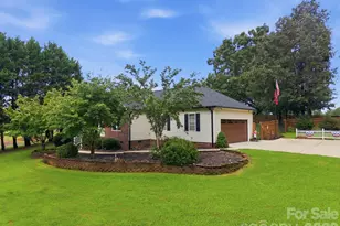 359 Huffstetler Lake Rd, Dallas, NC 28034 - Photo 5