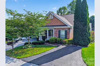 25 Old Pasture Way, Laurel Park, NC 28739 - Photo 3