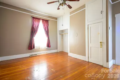 580 Baldwin Avenue, Marion, NC 28752 - Photo 3