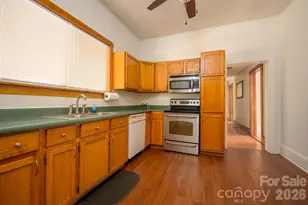580 Baldwin Ave, Marion, NC 28752 - Photo 5