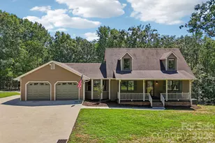 158 Mallard Dr, Columbus, NC 28722 - Photo 1