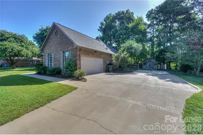 840 Emerson Drive, Mooresville, NC 28115 - Photo 3