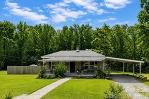 6955 Sandhill Rd, Kershaw, SC 29067 - Photo 1