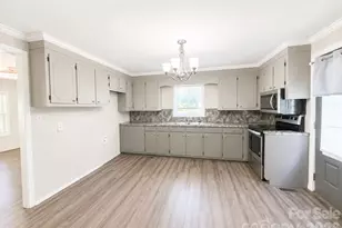 6955 Sandhill Rd, Kershaw, SC 29067 - Photo 5