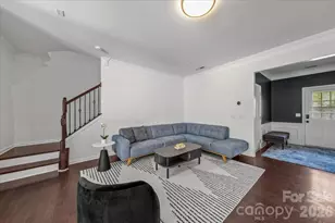 2419 Diplomat Ln, Charlotte, NC 28210 - Photo 9