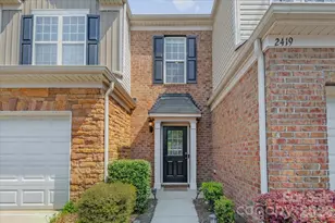 2419 Diplomat Ln, Charlotte, NC 28210 - Photo 3