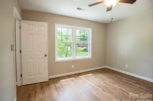 1002 Windsor Dr, Asheville, NC 28803 - Photo 23