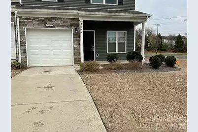 5512 John McDowell Place, Charlotte, NC 28217 - Photo 1