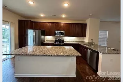 5512 John McDowell Place, Charlotte, NC 28217 - Photo 5