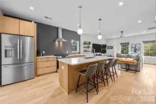 3020 Cobbs Hl Rd, Charlotte, NC 28205 - Photo 3