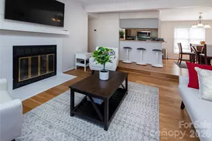 212 W 10th St, Charlotte, NC 28202 - Photo 5