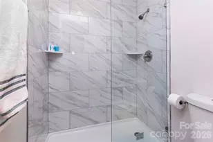 212 W 10th St, Charlotte, NC 28202 - Photo 17