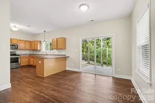 13634 Riding Hill Ave, Charlotte, NC 28213 - Photo 5
