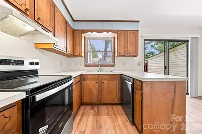 1330 5th Street NE #102, Hickory, NC 28601 - Photo 11