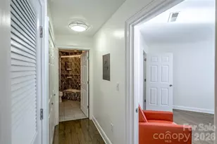 718 W Trade St, Charlotte, NC 28202 - Photo 13