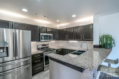 718 W Trade Street #605, Charlotte, NC 28202 - Photo 5