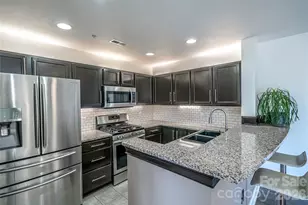 718 W Trade St, Charlotte, NC 28202 - Photo 5