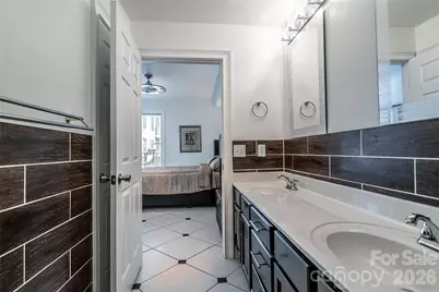 718 W Trade Street #605, Charlotte, NC 28202 - Photo 11