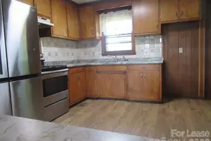 2084 Shuford Rd, Lincolnton, NC 28092 - Photo 9