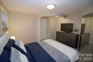36 Clarendon Rd, Asheville, NC 28806 - Photo 9