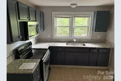 826 W Davidson Avenue, Gastonia, NC 28052 - Photo 3