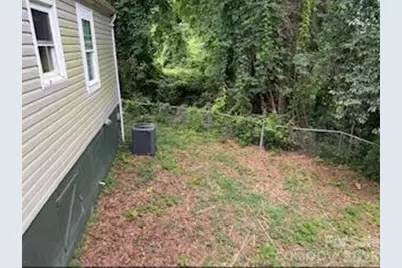826 W Davidson Avenue, Gastonia, NC 28052 - Photo 11