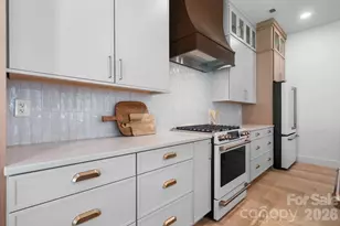 2670 Charleston Ct, Claremont, NC 28610 - Photo 11