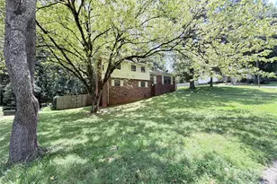 931 Pineborough Rd, Charlotte, NC 28212 - Photo 35