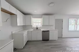 931 Pineborough Rd, Charlotte, NC 28212 - Photo 7
