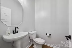 5005 Painswick Pl, Charlotte, NC 28215 - Photo 19