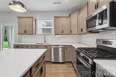 5005 Painswick Place, Charlotte, NC 28215 - Photo 15