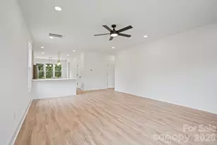 708 Meadowood St, Hudson, NC 28638 - Photo 9