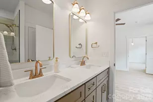 708 Meadowood St, Hudson, NC 28638 - Photo 33