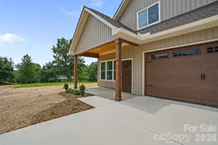 708 Meadowood St, Hudson, NC 28638 - Photo 3