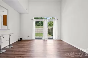 4313 Eaves Ln, Charlotte, NC 28215 - Photo 7